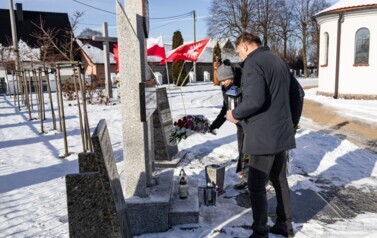 UpamiętnieniePowstWlkpWGulczu (20)