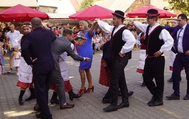 72 (Średnie)