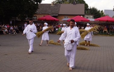 49 (Średnie)