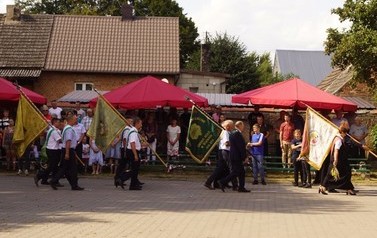 48 (Średnie)
