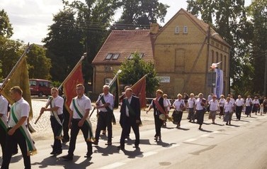 35 (Średnie)