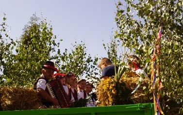 32 (Średnie)