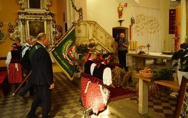 8 (Średnie)