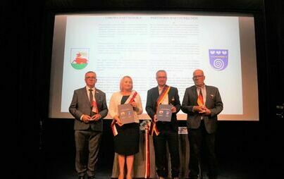 Zdjęcie do Podpisanie umowy partnerstwa pomiędzy Samorządem Gminy Wieleń a Samorządem Gminy Kirkel (Niemcy) 