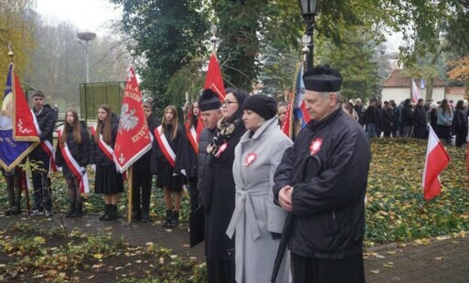 Zdjęcie do Hołd i pamięć: Wieleń uczcił 106. rocznicę odzyskania Niepodległości 