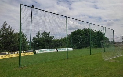 Zdjęcie do Nowe piłkochwyty na boisku sportowym w Rosku