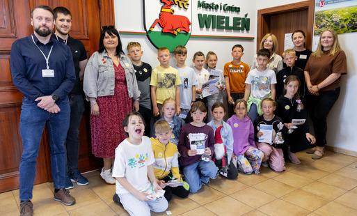 Zdjęcie do Super Klienci Urzędu Miejskiego &ndash; uczniowie kl. III a SP nr 1 w Wieleniu